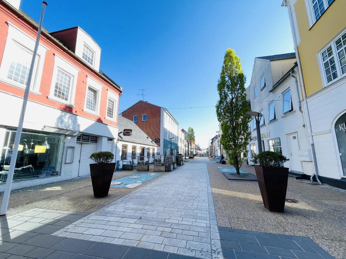 Aday - Charming Apartment In The Pedestrian Street Of Frederikshavn Zewnętrze zdjęcie